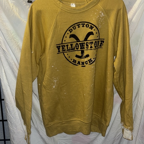 Yellowstone Dutton Ranch sweatshirt size large. - Picture 2 of 6